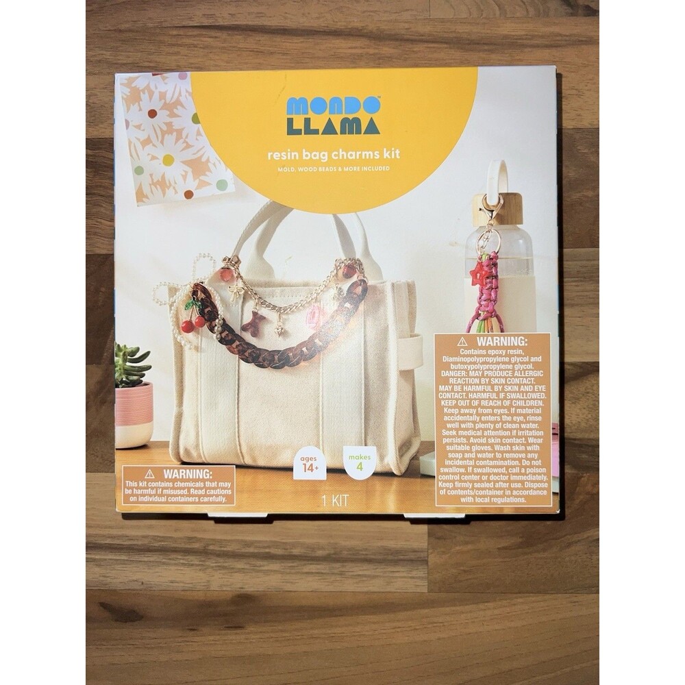 4ct Resin Bag Charms Craft Kit Gift - Mondo Llama